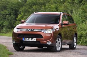 Mitsubishi Outlander 2012 года